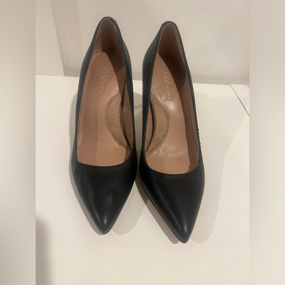 BCBG Black Leather Women's Pumps
